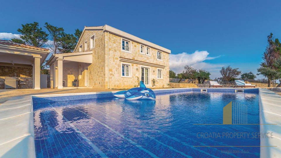 Impressionante villa in pietra con vista mare a Novalja sull'isola di Pag!