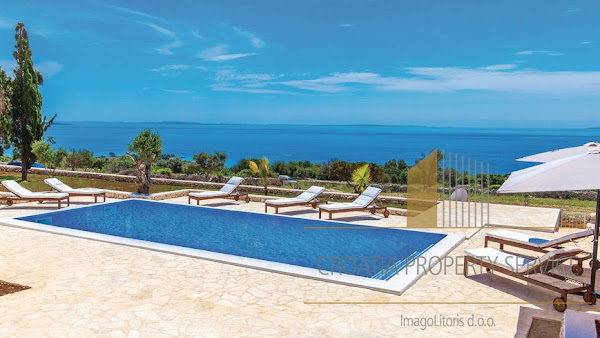 Impressive stone villa with a sea view in Novalja on the island of Pag!