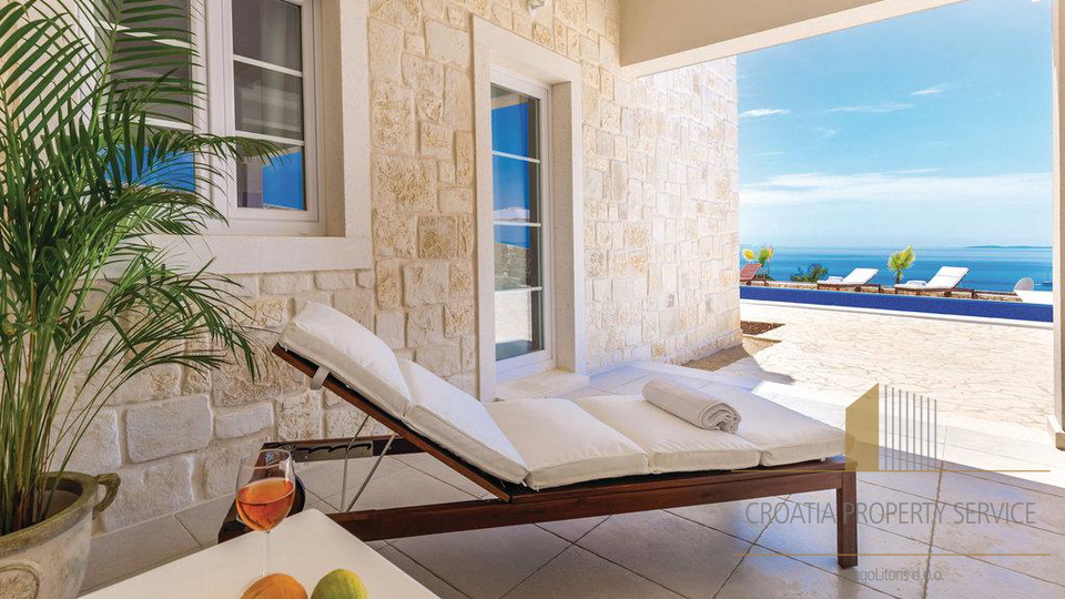 Impressive stone villa with a sea view in Novalja on the island of Pag!