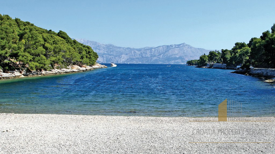 Predivna mediteranska vila s pogledom na more u Splitskoj na otoku Braču!