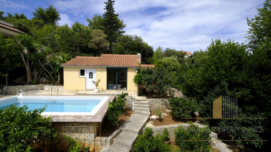 Beautiful  Mediterranean villa with a sea view in Splitska on the island of Brač!