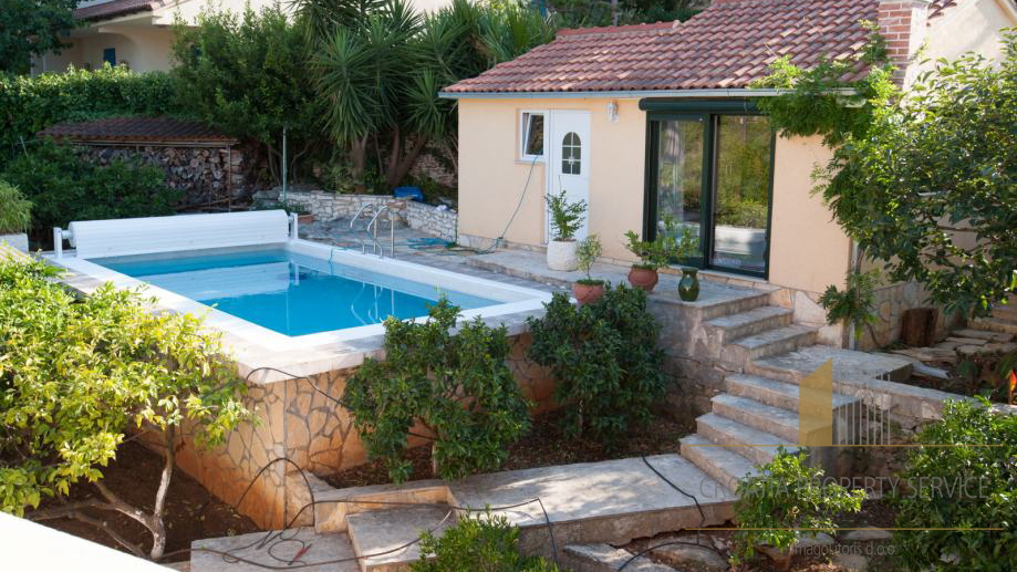 Beautiful  Mediterranean villa with a sea view in Splitska on the island of Brač!