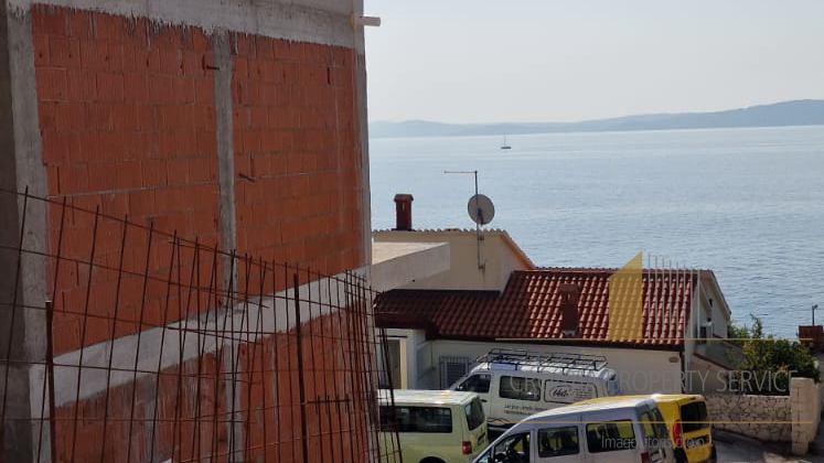 Moderna vila z bazenom druga vrsta od morja na otoku Čiovo!