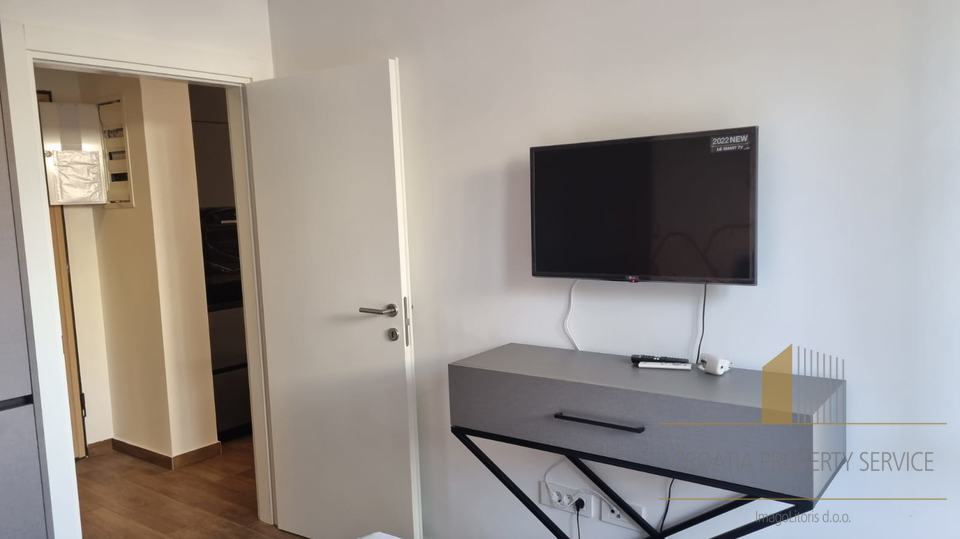 Apartma na atraktivni lokaciji, drugi red ob morju na otoku Hvar!