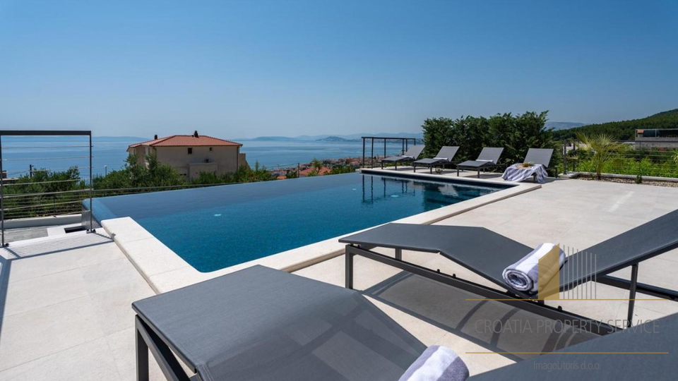 Villa di lusso con vista panoramica sul mare nelle vicinanze di Spalato!