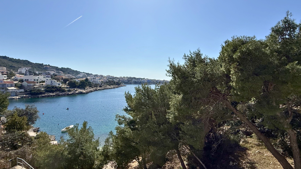 HOT PONUDA &ndash; PRVI RED DO MORA &vert; ROGOZNICA