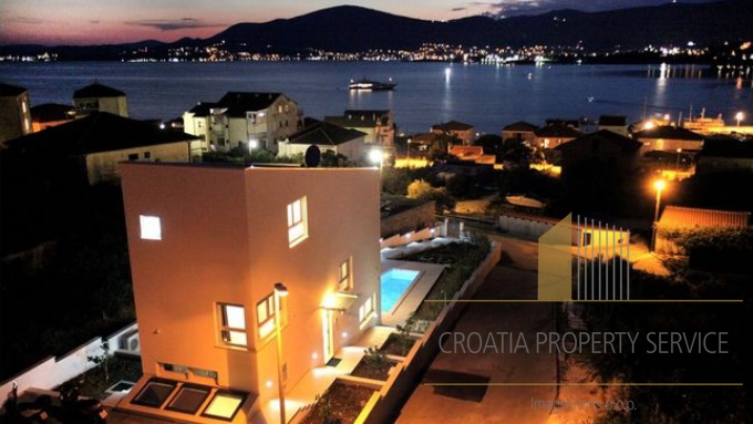 Incredibly nice modern villa with swimming pool on Ciovo, Trogir!