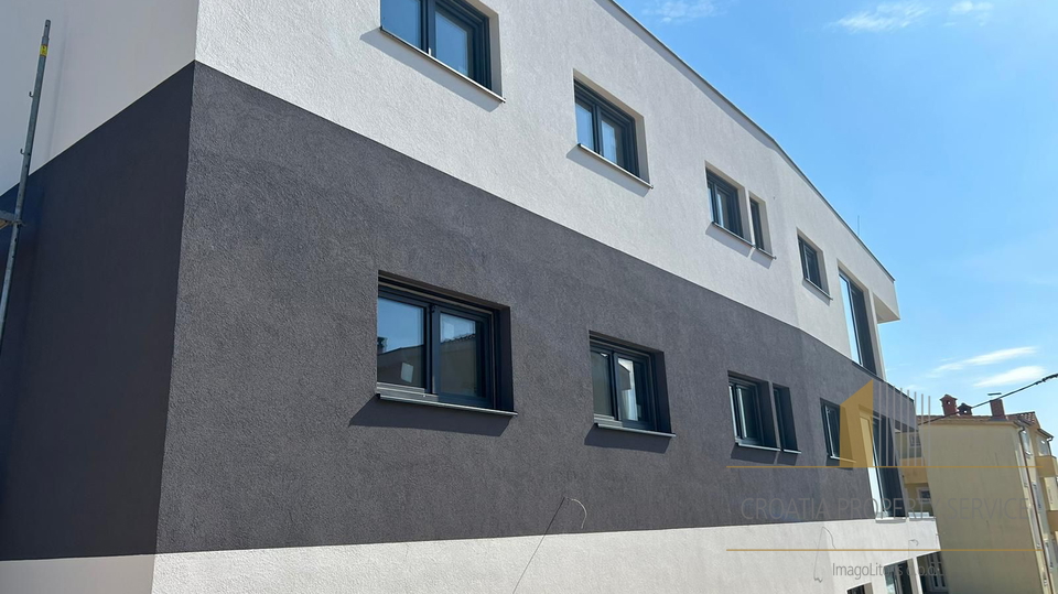 Luksuzni penthouse s krovnom terasom u okolici Zadra!