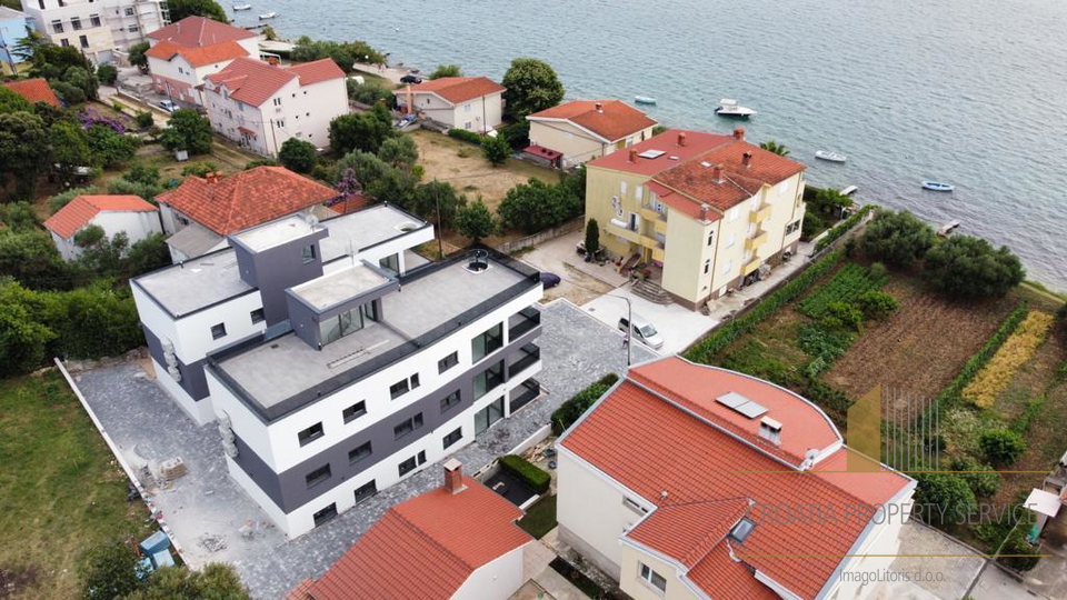 Luksuzni penthouse s krovnom terasom u okolici Zadra!