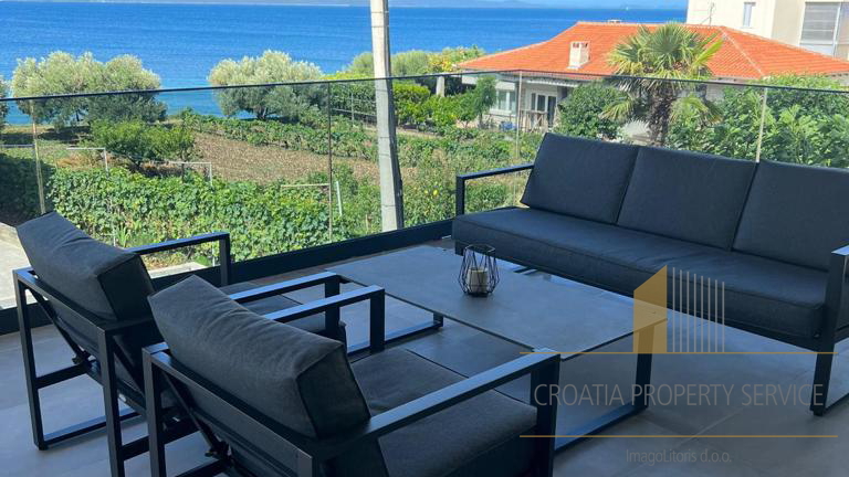 Luksuzni penthouse s krovnom terasom u okolici Zadra!