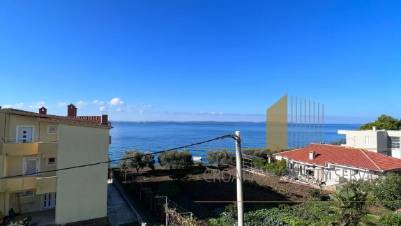 Luksuzni penthouse s krovnom terasom u okolici Zadra!