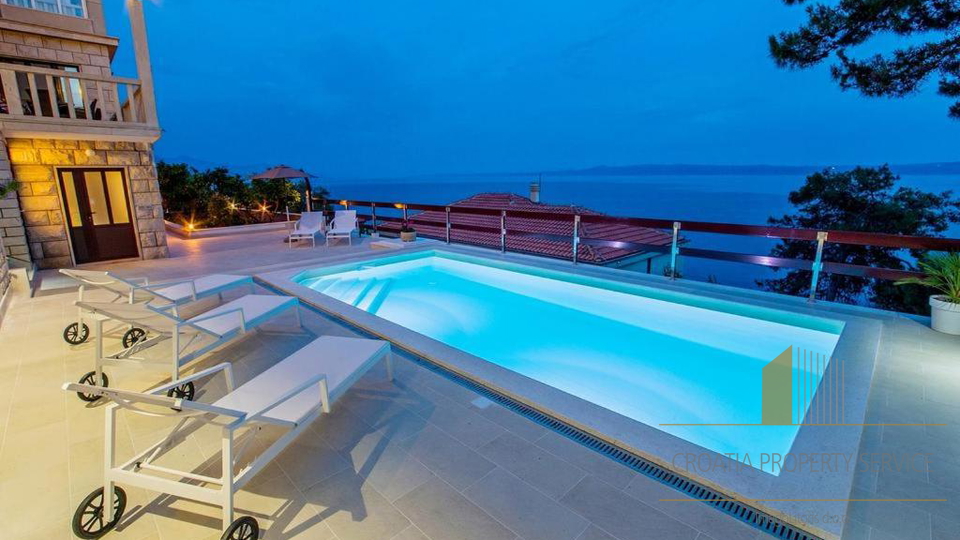 Bellissima casa in pietra a 40 m dal mare a Selca sull'isola di Brač!