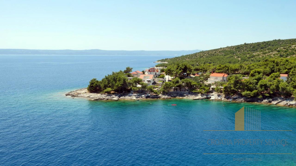 Bellissima casa in pietra a 40 m dal mare a Selca sull'isola di Brač!