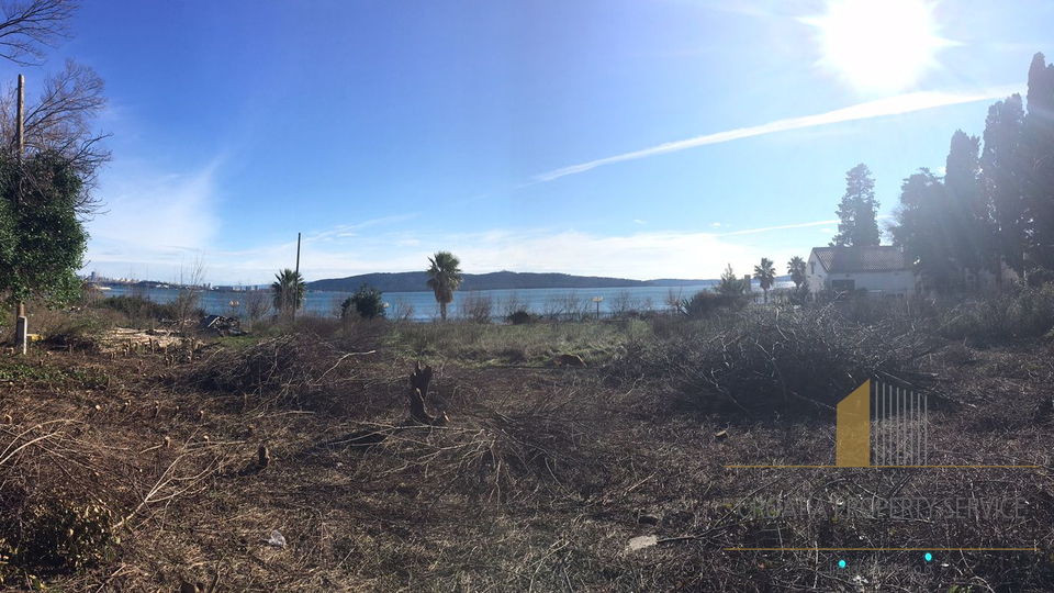 Urbanized land in Kaštela, second row to the sea!