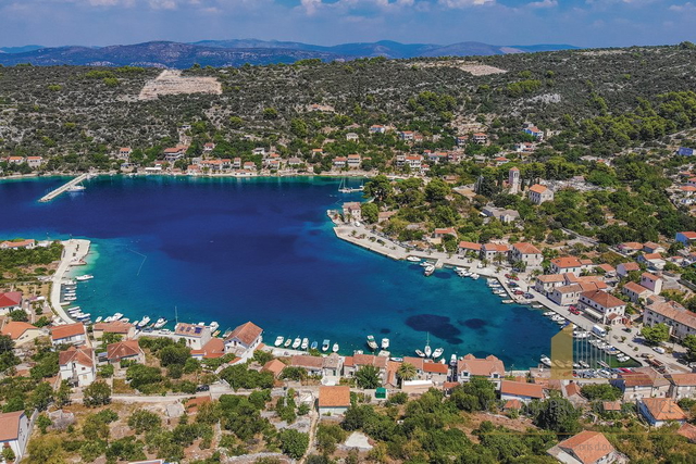 Isola di Drvenik