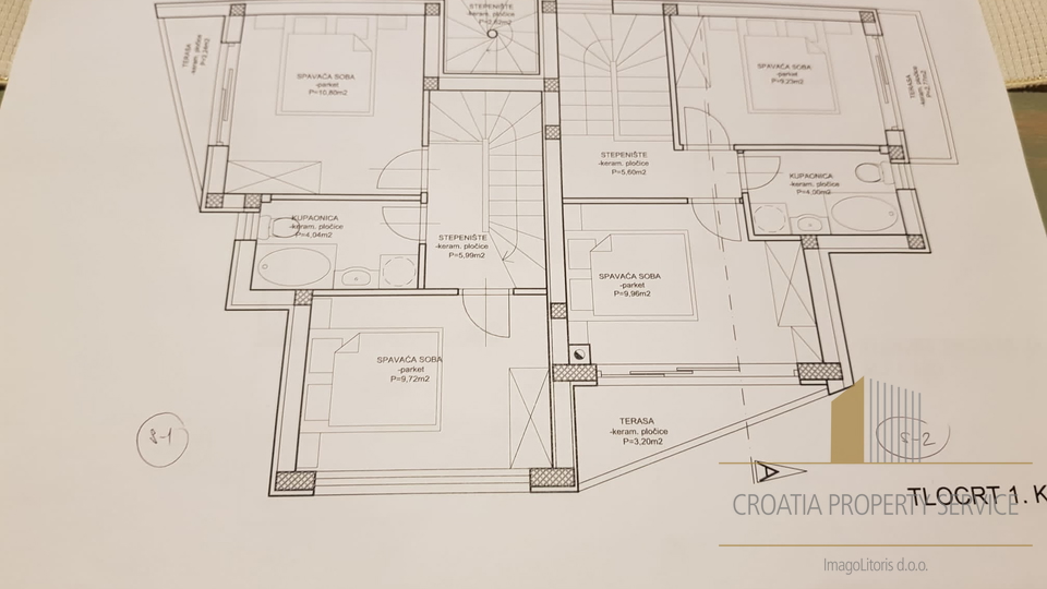 Elegantes Doppelhaus von 200m2 im Bau - Vodice!