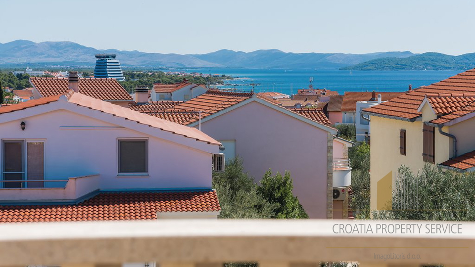 An attractive villa with a pool and a beautiful garden in Vodice!