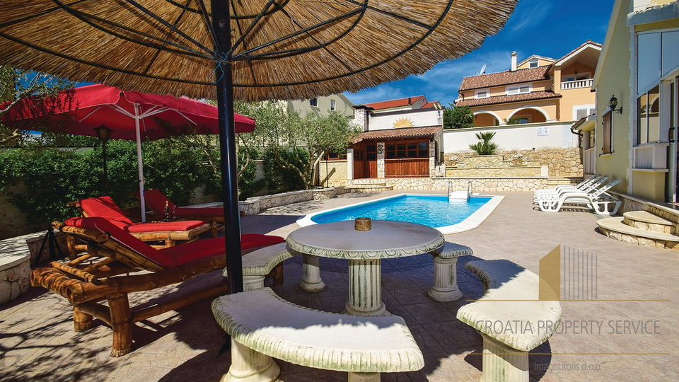 An attractive villa with a pool and a beautiful garden in Vodice!