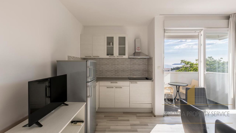 Urbana apartmanska vila s pogledom na more u okolici Splita!