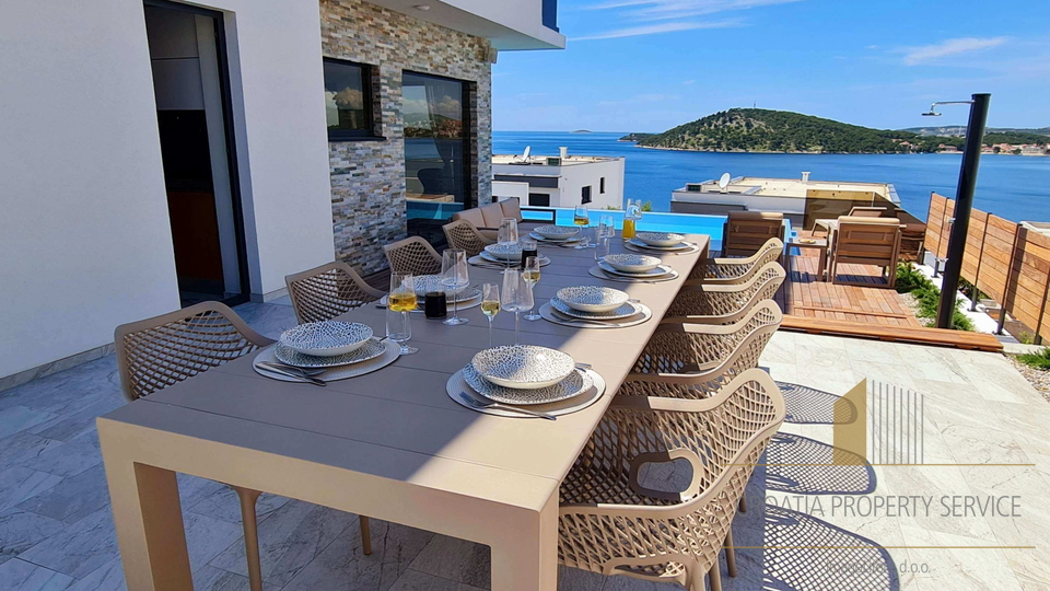 Luxury villa with sea view near Rogoznica!