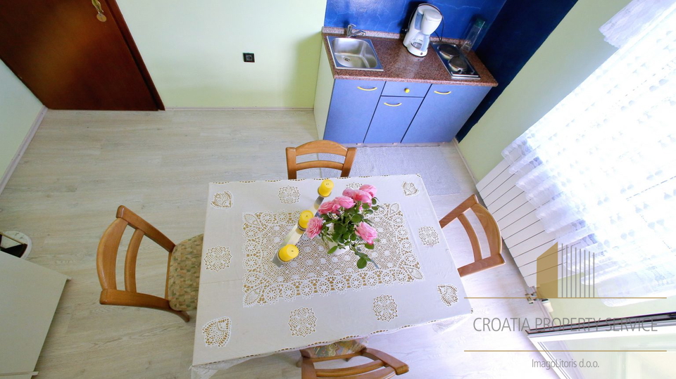 Beautiful apartment villa with a garden 300 m from the beach in Bibinje!