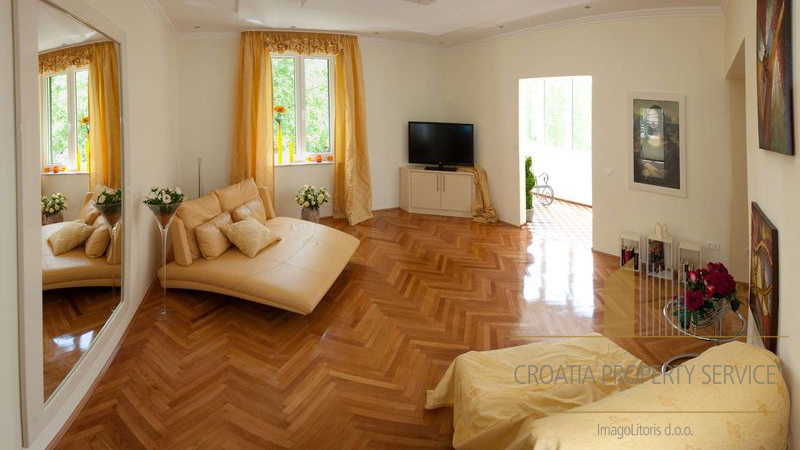 Luxurious apartment in an elite location in the center of Split!