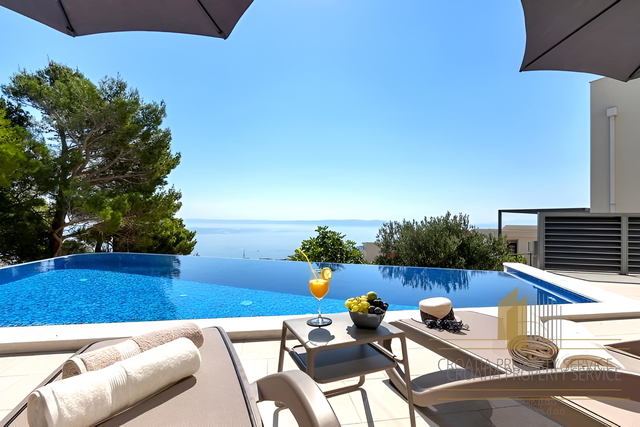 Inspirational modern villa with an open sea view in Makarska!