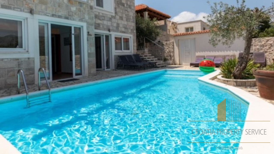 A charming stone villa with a swimming pool near Dubrovnik!