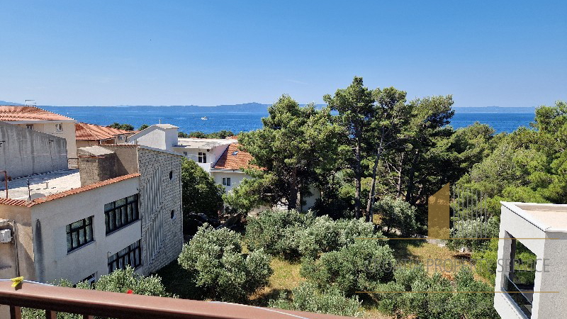 Beautiful apartment house near the beach in Tučepi!