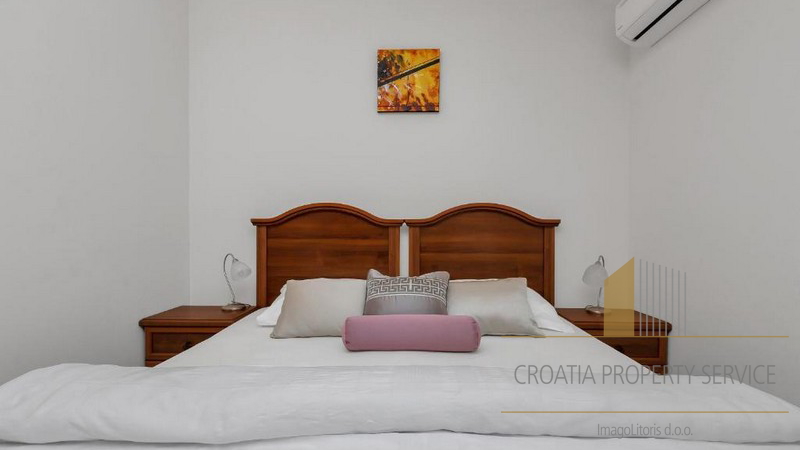 Beautiful apartment house near the beach in Tučepi!