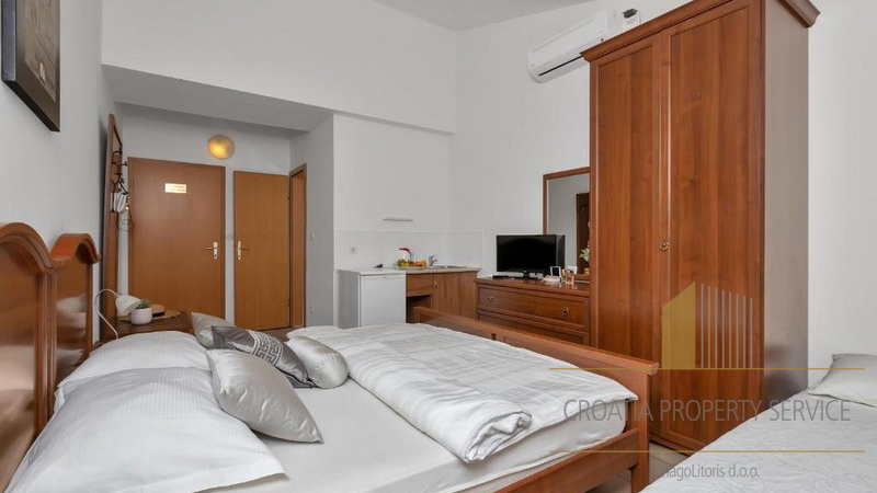 Beautiful apartment house near the beach in Tučepi!