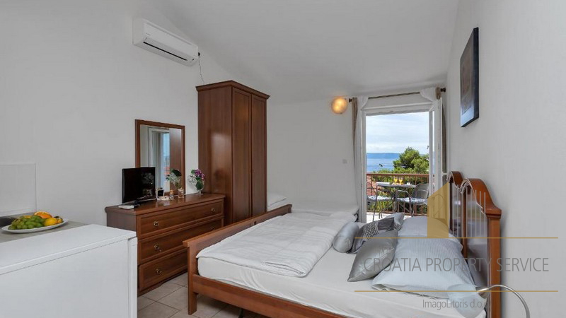Beautiful apartment house near the beach in Tučepi!