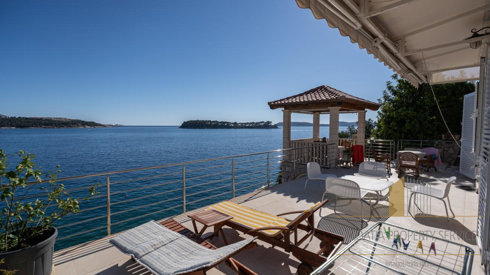 Unique stone villa first line to the sea – Dubrovnik!