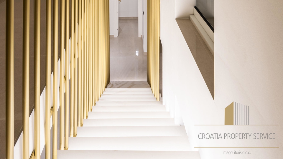 Spektakularna vila z odprtim pogledom na morje na ekskluzivni lokaciji v Primoštenu!