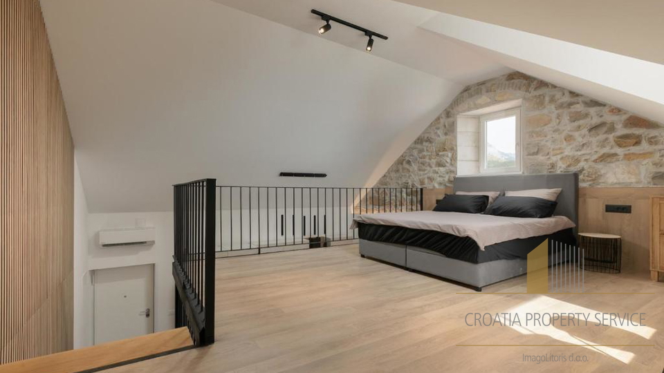 Luxury apartments with sea view in the center of Makarska!