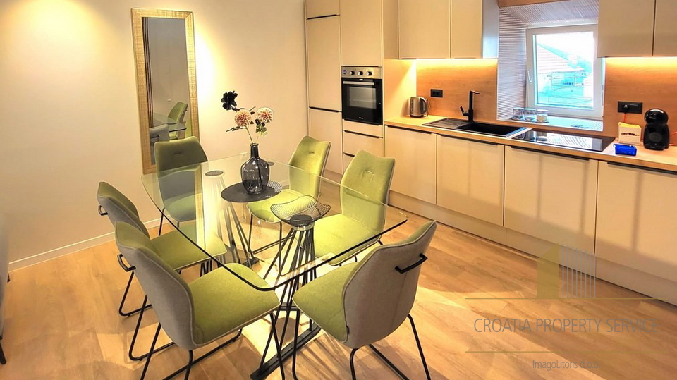 Luxury apartments with sea view in the center of Makarska!