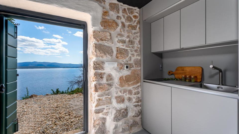 Jedinstveni apartman s pogledom na more na otoku Bra&ccaron;u&excl;