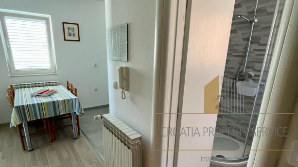 Apartment house with sea view in the center of Makarska!