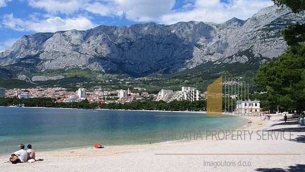 Apartment house with sea view in the center of Makarska!