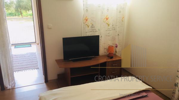 Apartment house with sea view in the center of Makarska!