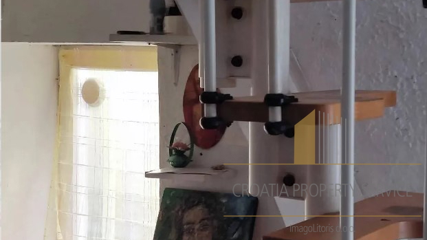 Красивый каменный дом в центре Трогира!