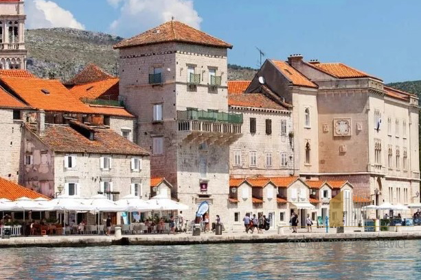 Casa, 120 m2, Vendita, Trogir