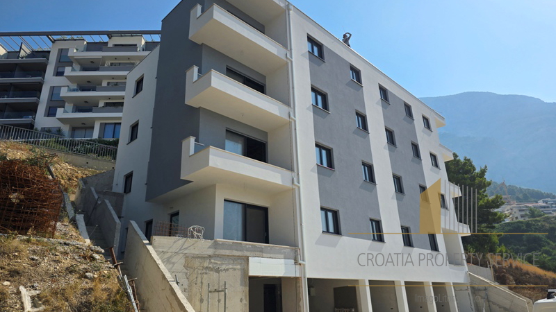 Newly built apartments in the city center - Makarska!