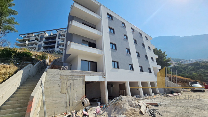 Newly built apartments in the city center - Makarska!