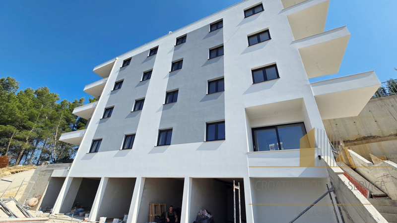 Newly built apartments in the city center - Makarska!