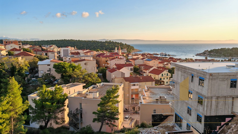 Newly built apartments in the city center - Makarska!