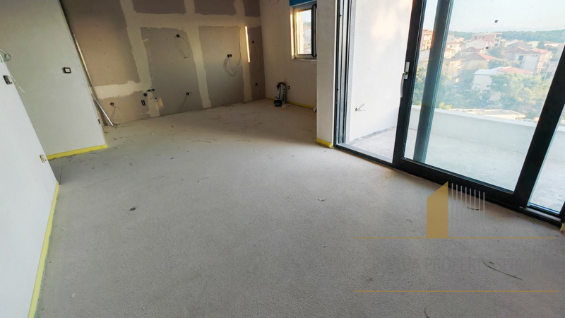 Newly built apartments in the city center - Makarska!