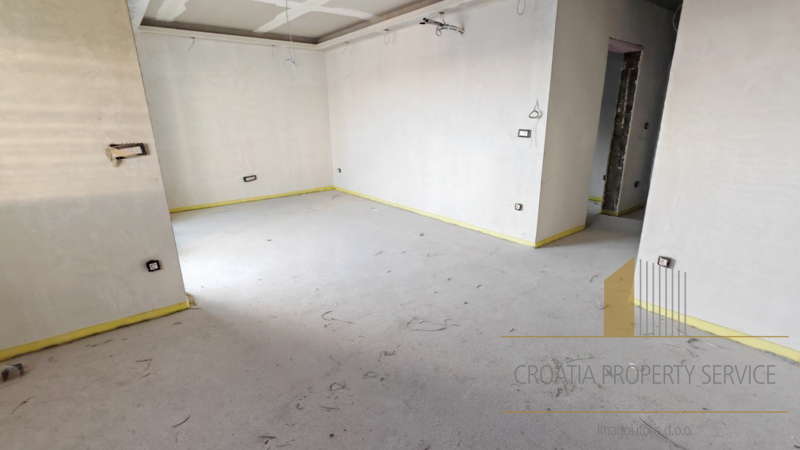 Newly built apartments in the city center - Makarska!