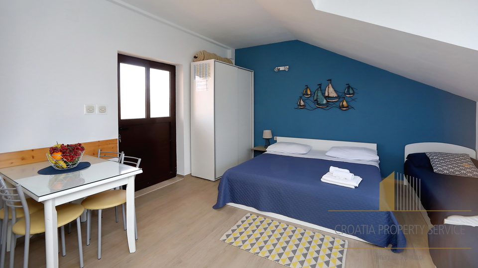 Apartmajska vila prva vrsta do plaže!