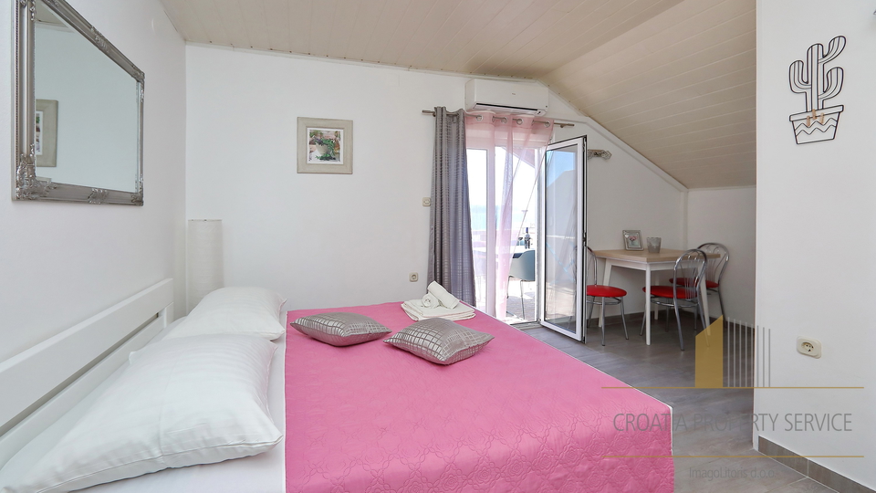 Apartmajska vila prva vrsta do plaže!